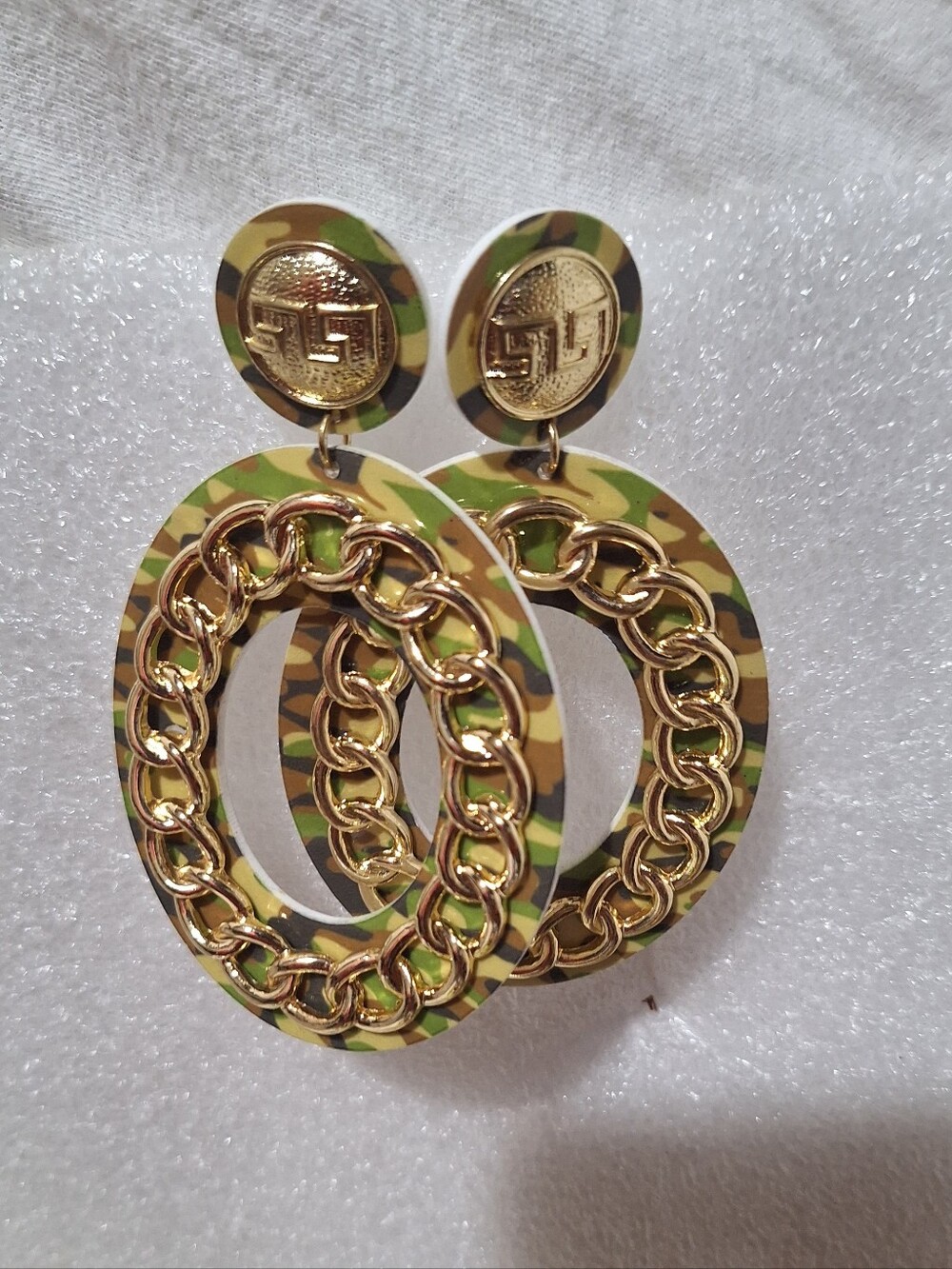 Gold Chain-Center Camouflage Hoop Earrings - Unbranded